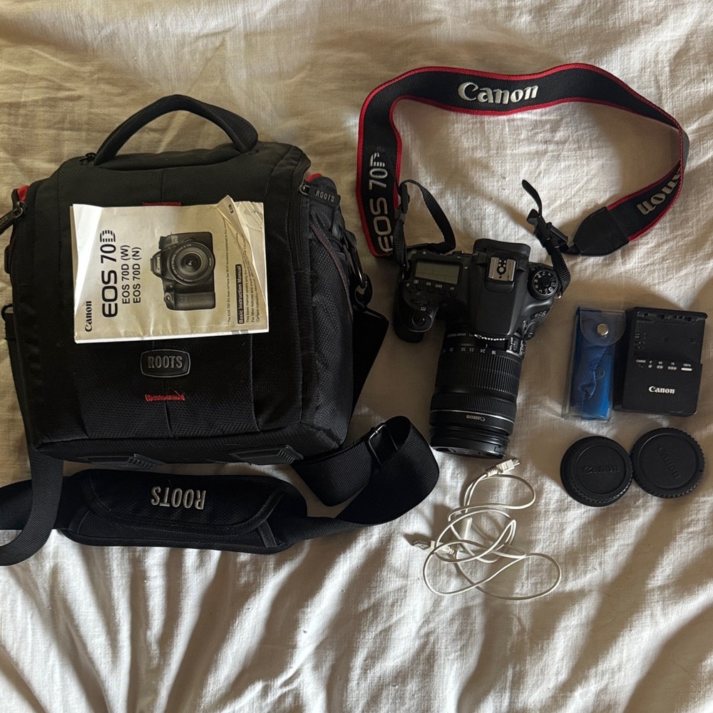 Canon EOS 70D Black DSLR Camera Kit